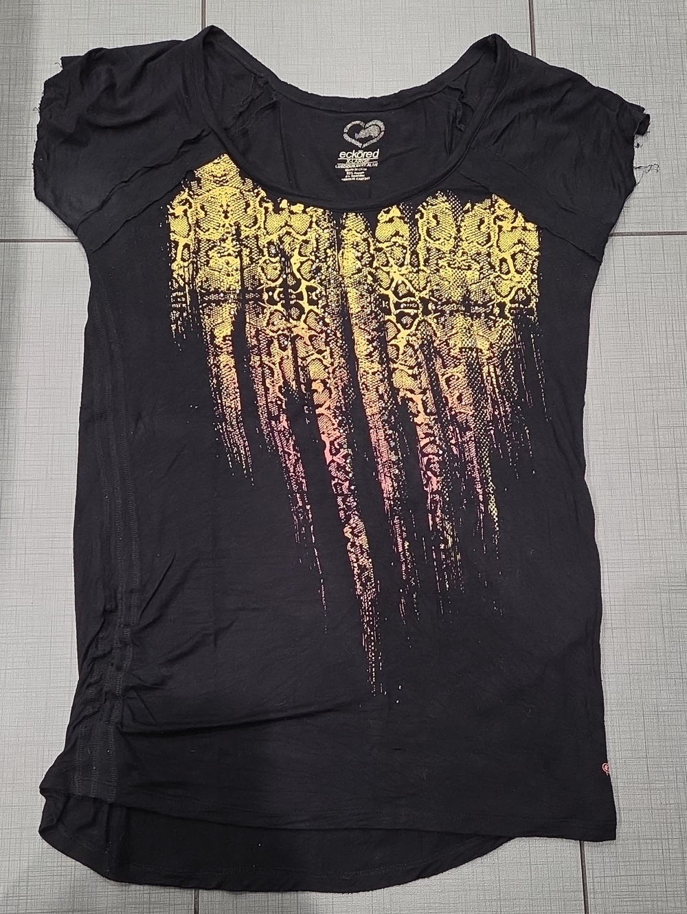 Ecko Unlimited Black Short-Sleeve Tee with Yellow-Pink Snake Graphic XL